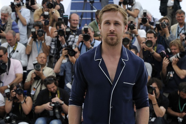 2011_-_May_20_-_64_Cannes_-_Drive_Photocall_-__28329.jpg