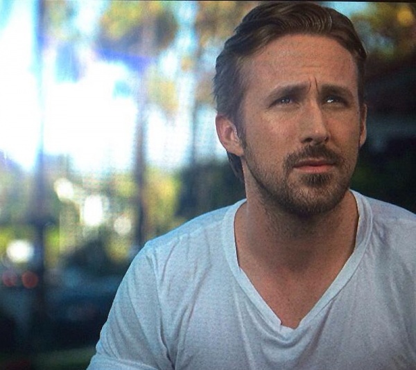 2014 - August  - Los Angeles - Instagram @ArtmontBeauty
This pic has been uploaded on IG on 30 Aug. 2014. 
Caption: Im pretty sure my job is better than yours #grooming for #ryangosling by me #theniceguys
