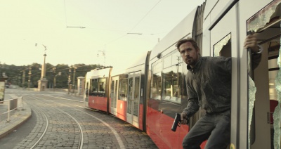 TGM - First Look - Ryan Gosling as Court Gentry - ©️ Paul Abell (courtesy of Netflix via EW)(1)
